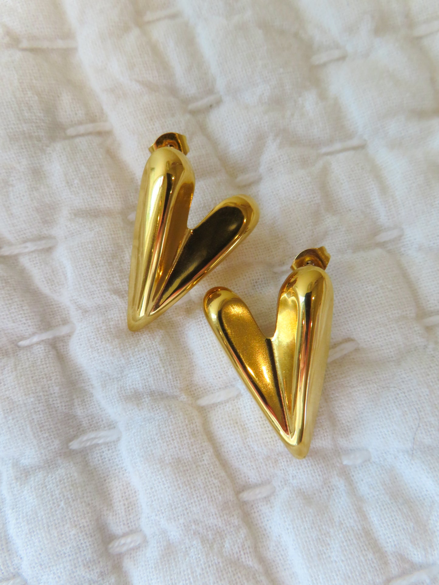 Hey Love Earrings